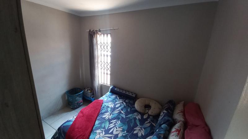 To Let 2 Bedroom Property for Rent in Kirkney Gauteng