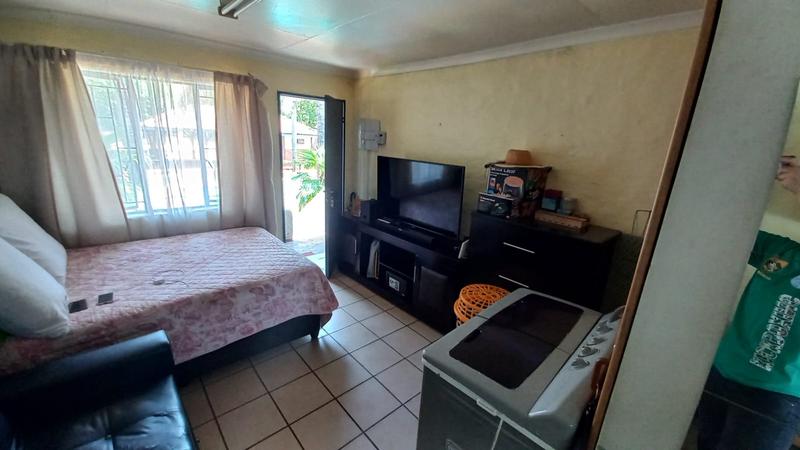 1 Bedroom Property for Sale in Philip Nel Park Gauteng