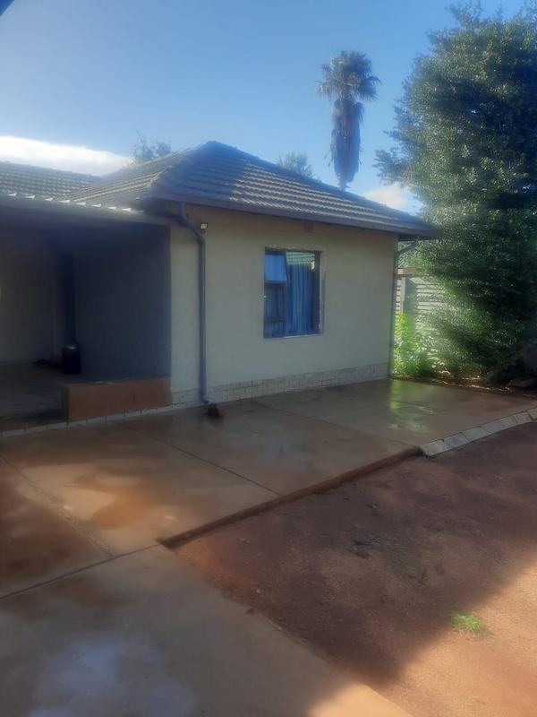 To Let 1 Bedroom Property for Rent in Birch Acres Gauteng