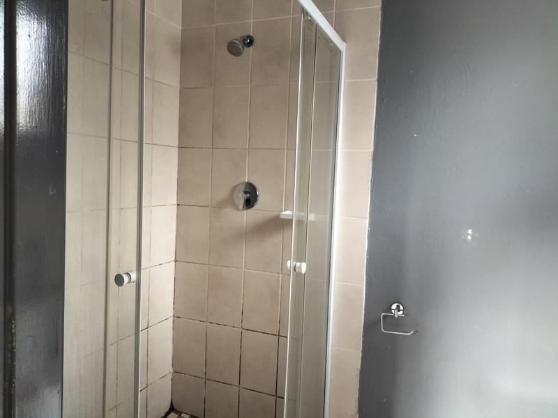 To Let 1 Bedroom Property for Rent in Birch Acres Gauteng