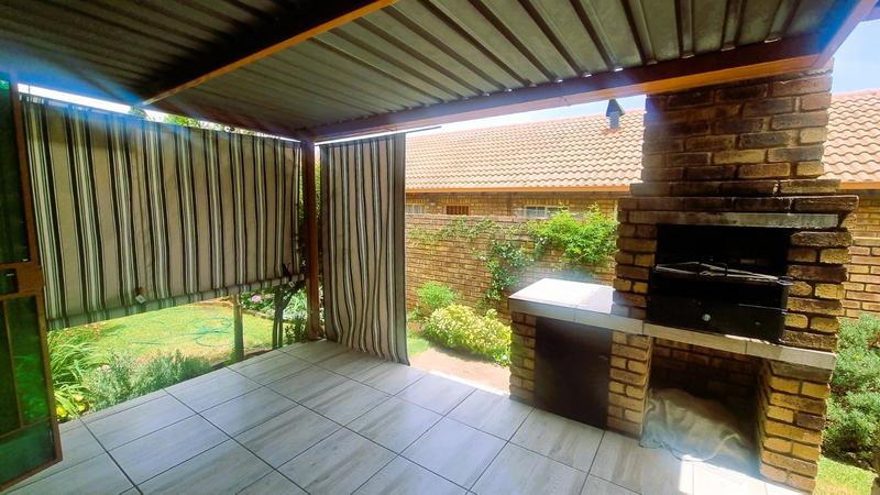 2 Bedroom Property for Sale in Amberfield Gauteng