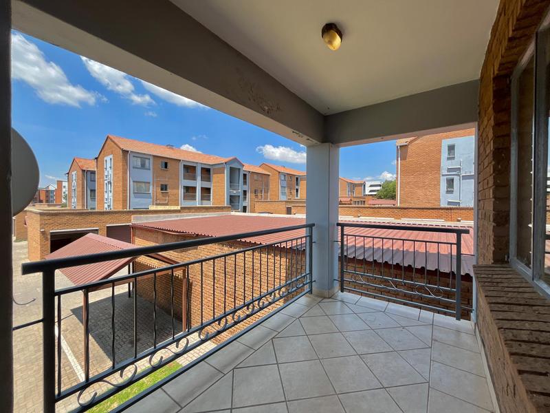 1 Bedroom Property for Sale in Noordwyk Gauteng