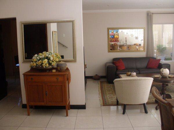 To Let 4 Bedroom Property for Rent in Sandown Gauteng