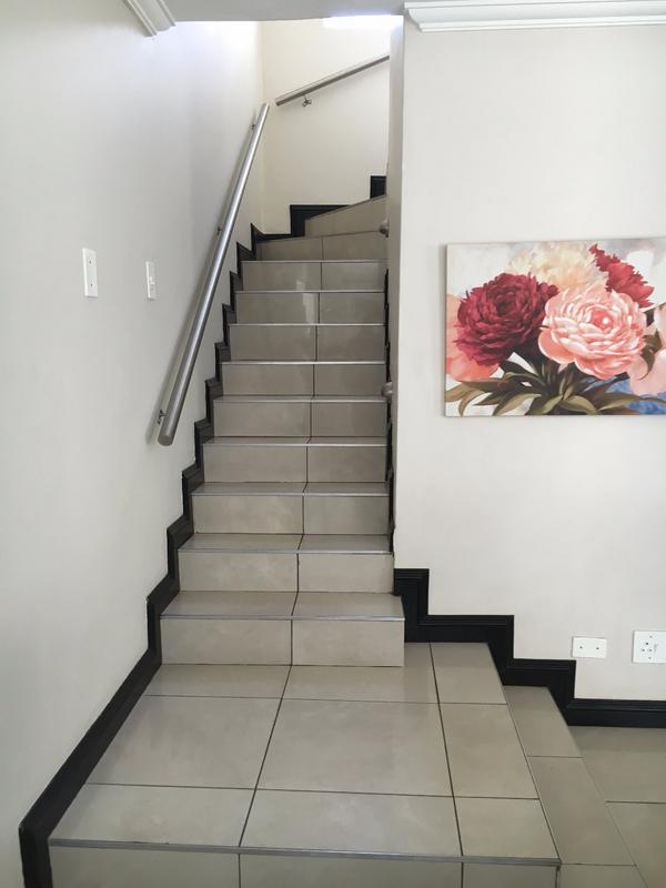 To Let 4 Bedroom Property for Rent in Sandown Gauteng