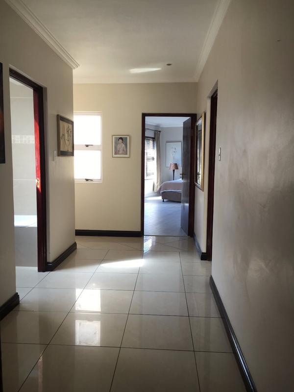 To Let 4 Bedroom Property for Rent in Sandown Gauteng