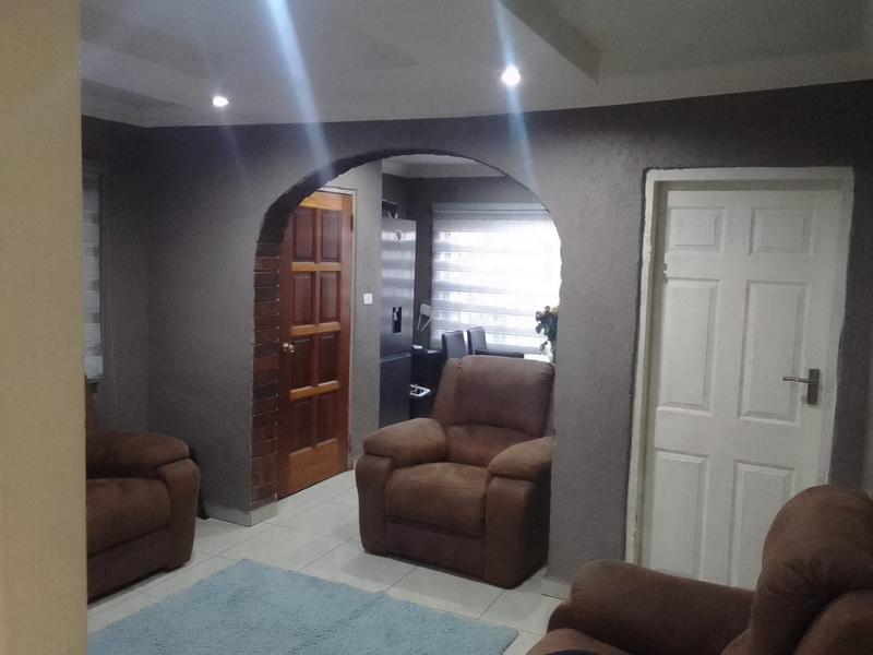 3 Bedroom Property for Sale in Meadowlands Gauteng