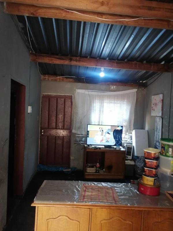 2 Bedroom Property for Sale in Zonkezizwe Gauteng