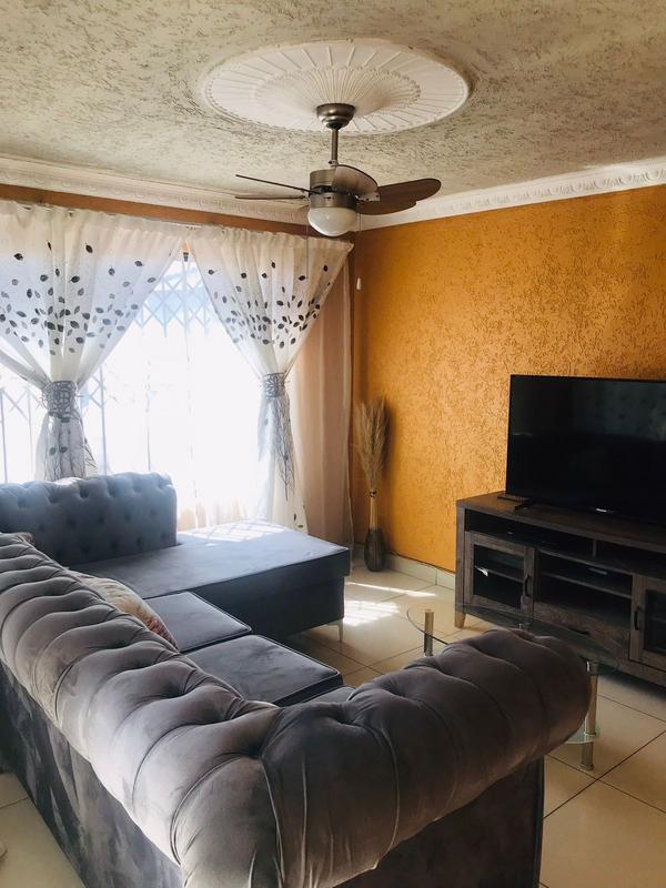 4 Bedroom Property for Sale in Klipspruit Gauteng