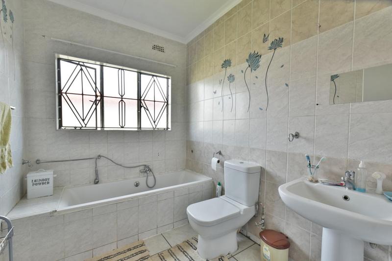 4 Bedroom Property for Sale in Brackenhurst Gauteng