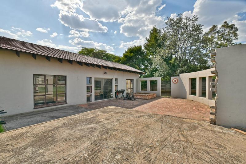 4 Bedroom Property for Sale in Brackenhurst Gauteng