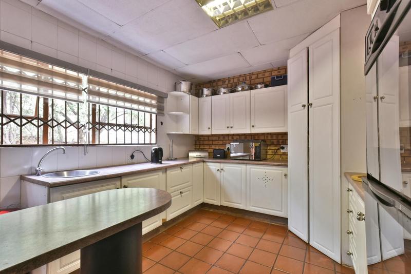 4 Bedroom Property for Sale in Glenvista Gauteng