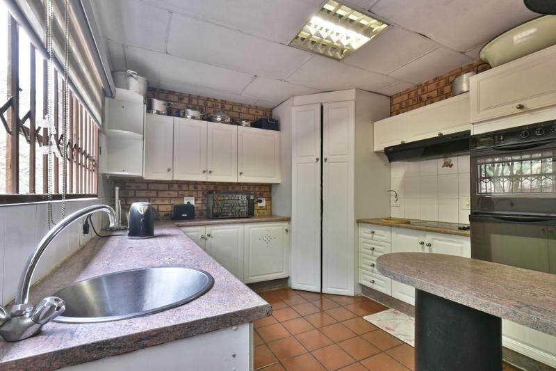 4 Bedroom Property for Sale in Glenvista Gauteng