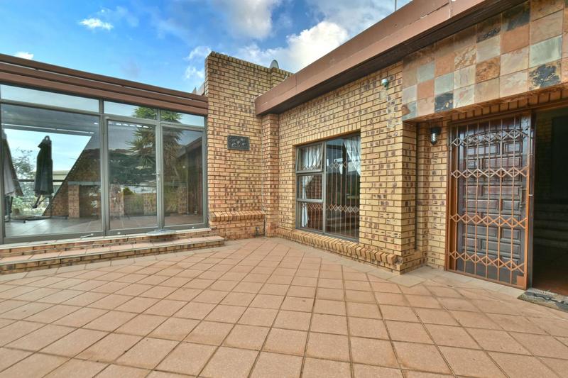 4 Bedroom Property for Sale in Glenvista Gauteng