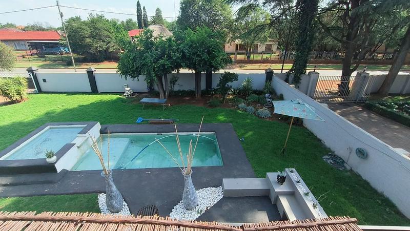 4 Bedroom Property for Sale in Strubenvale Gauteng