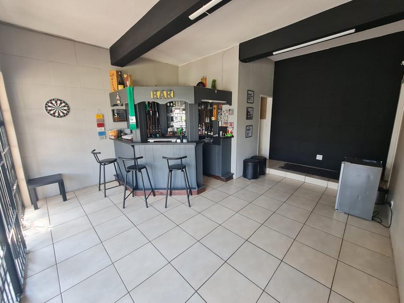 4 Bedroom Property for Sale in Strubenvale Gauteng