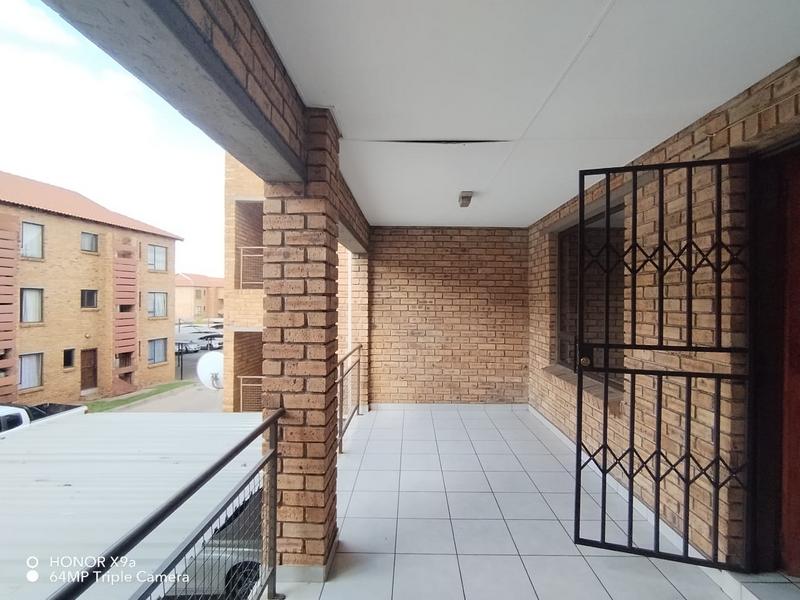 To Let 2 Bedroom Property for Rent in Germiston Central Gauteng