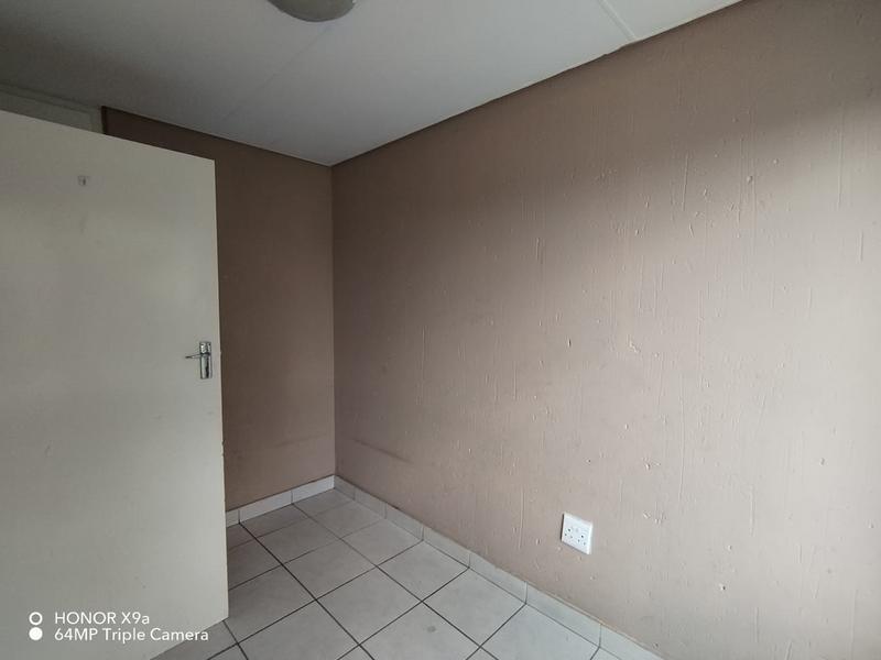 To Let 2 Bedroom Property for Rent in Germiston Central Gauteng