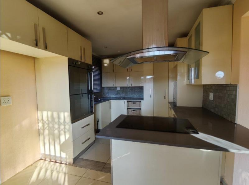 To Let 4 Bedroom Property for Rent in The Orchards Gauteng