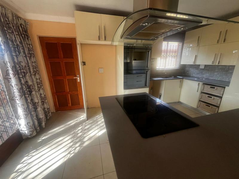 To Let 4 Bedroom Property for Rent in The Orchards Gauteng