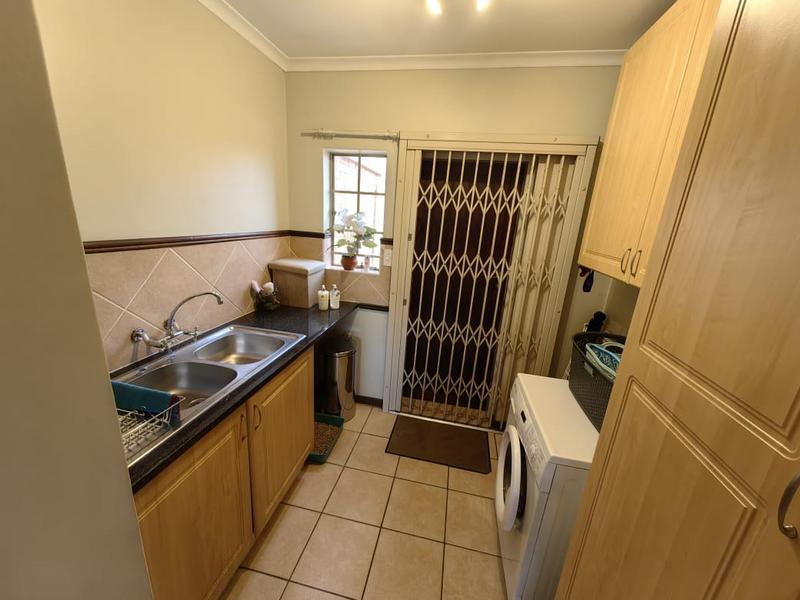 To Let 4 Bedroom Property for Rent in Moreleta Park Gauteng