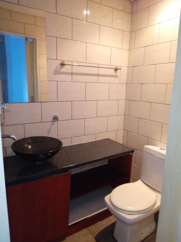 To Let 2 Bedroom Property for Rent in Braamfontein Gauteng