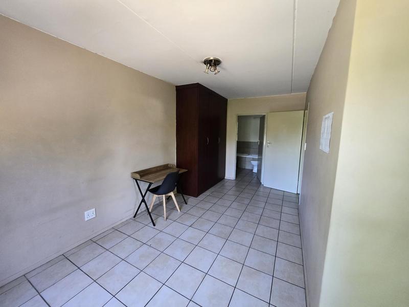 To Let 2 Bedroom Property for Rent in Braamfontein Gauteng