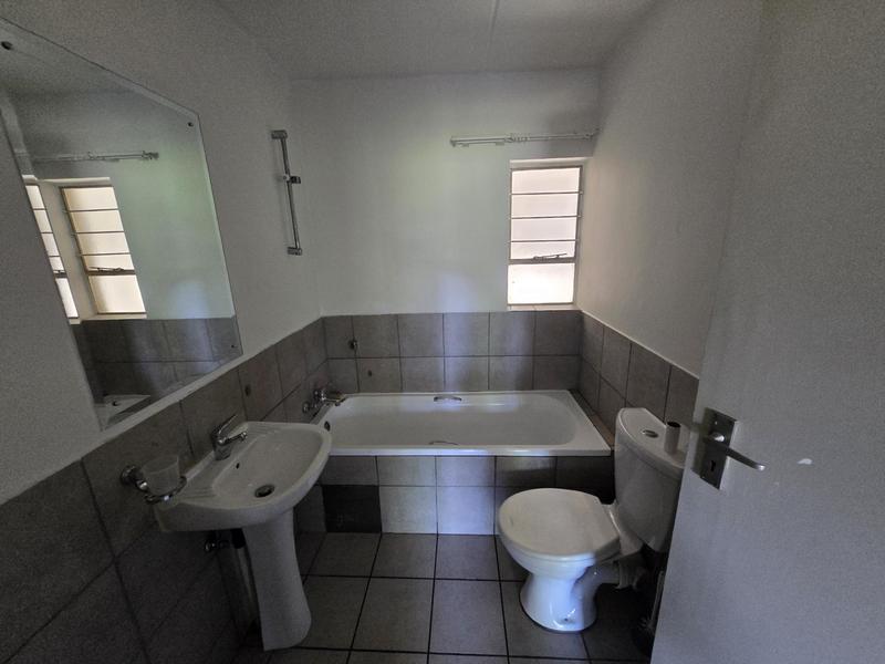 To Let 2 Bedroom Property for Rent in Braamfontein Gauteng