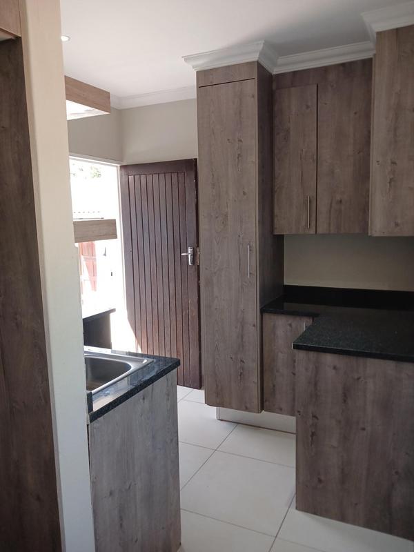 To Let 4 Bedroom Property for Rent in Weltevreden Park Gauteng