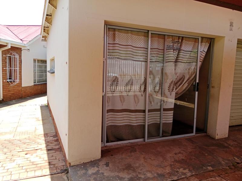 To Let 0 Bedroom Property for Rent in Queenswood Gauteng