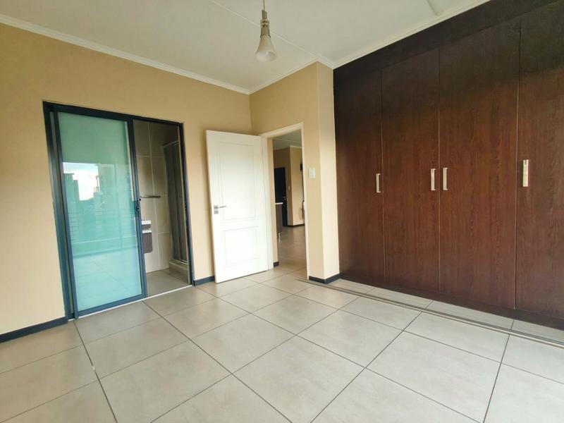 To Let 2 Bedroom Property for Rent in Fourways Gauteng