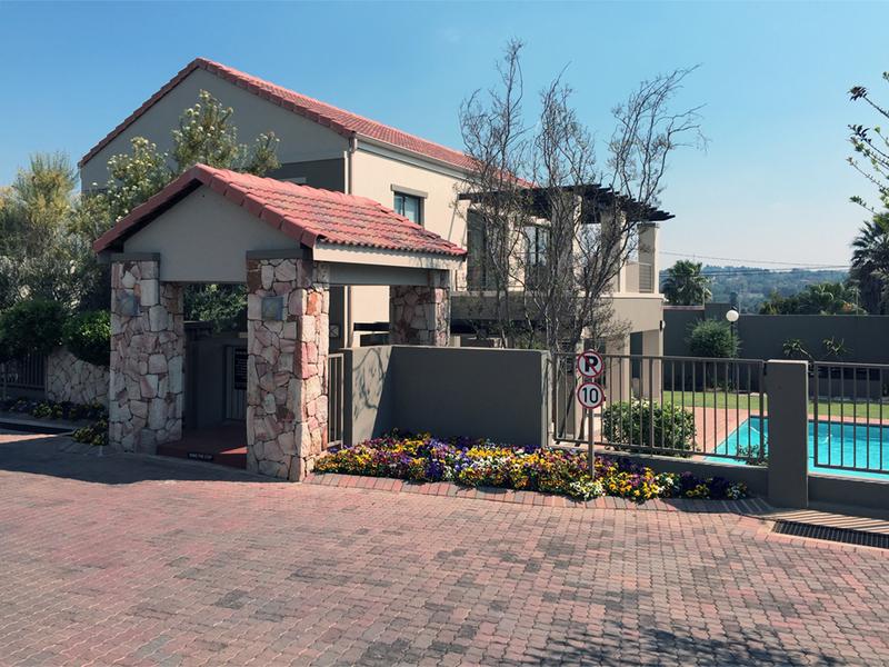 To Let 1 Bedroom Property for Rent in Douglasdale Gauteng