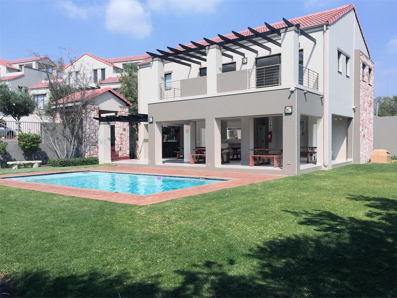 To Let 1 Bedroom Property for Rent in Douglasdale Gauteng