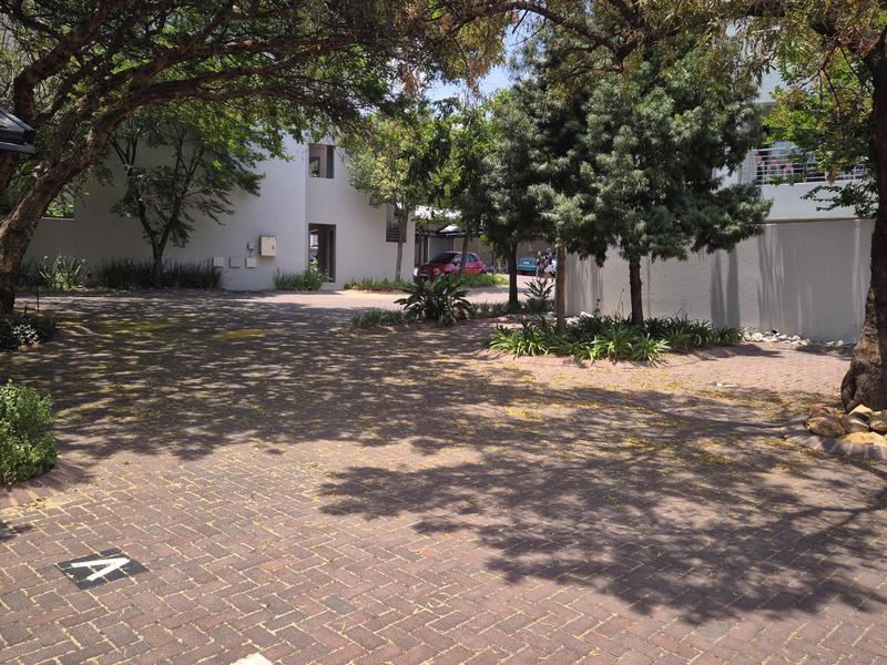 1 Bedroom Property for Sale in Douglasdale Gauteng