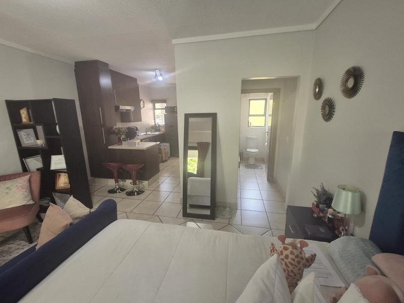 1 Bedroom Property for Sale in Douglasdale Gauteng