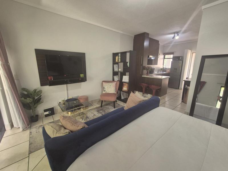 1 Bedroom Property for Sale in Douglasdale Gauteng