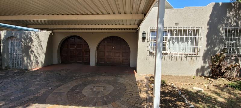 3 Bedroom Property for Sale in Brackenhurst Gauteng