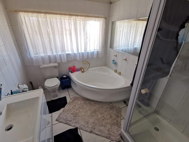 3 Bedroom Property for Sale in Meyerton Central Gauteng