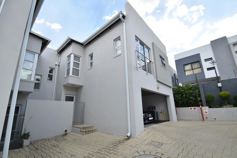 To Let 3 Bedroom Property for Rent in Sandown Gauteng