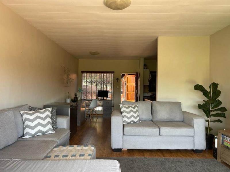 2 Bedroom Property for Sale in Pierre Van Ryneveld Gauteng