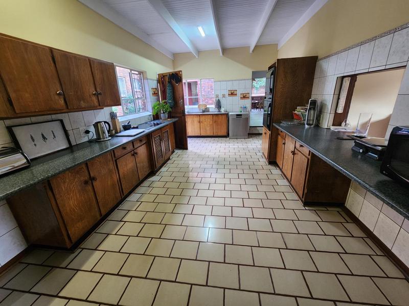 5 Bedroom Property for Sale in Wingate Park Gauteng