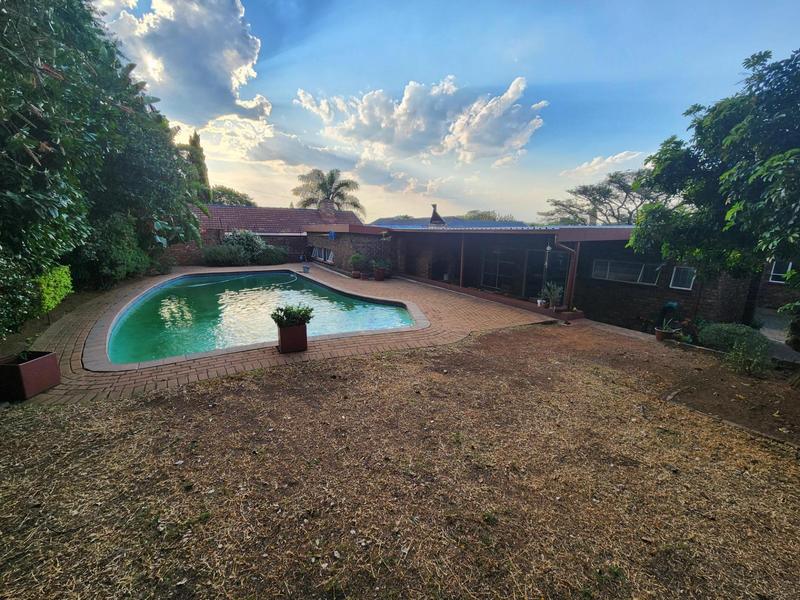 5 Bedroom Property for Sale in Wingate Park Gauteng