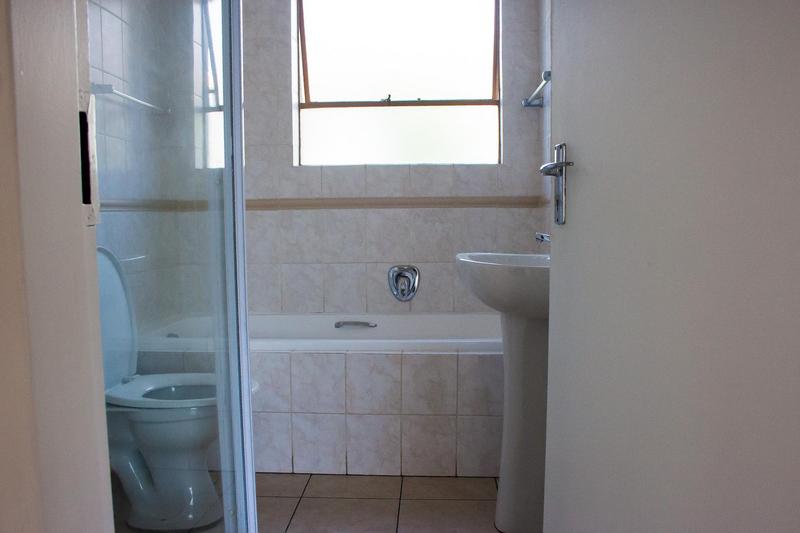 To Let 2 Bedroom Property for Rent in Blackheath Gauteng