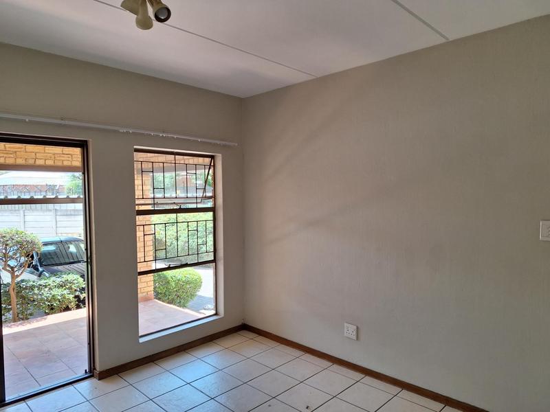 To Let 2 Bedroom Property for Rent in Blackheath Gauteng