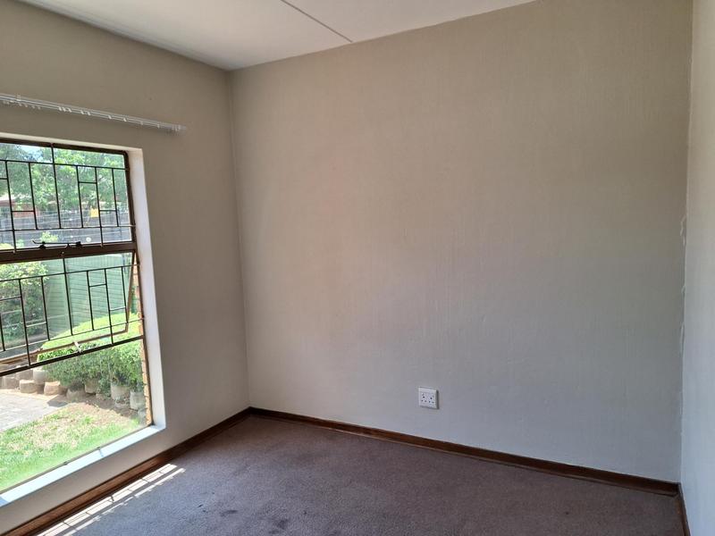 To Let 2 Bedroom Property for Rent in Blackheath Gauteng