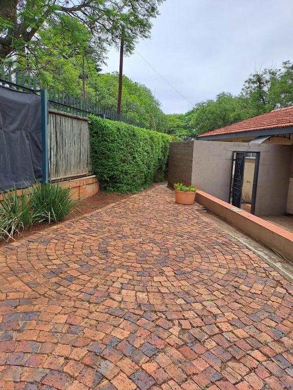 To Let 3 Bedroom Property for Rent in Emmarentia Gauteng