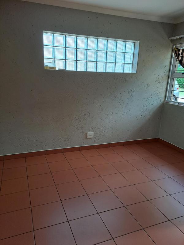 To Let 3 Bedroom Property for Rent in Emmarentia Gauteng