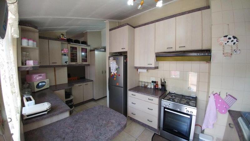 To Let 4 Bedroom Property for Rent in Valhalla Gauteng