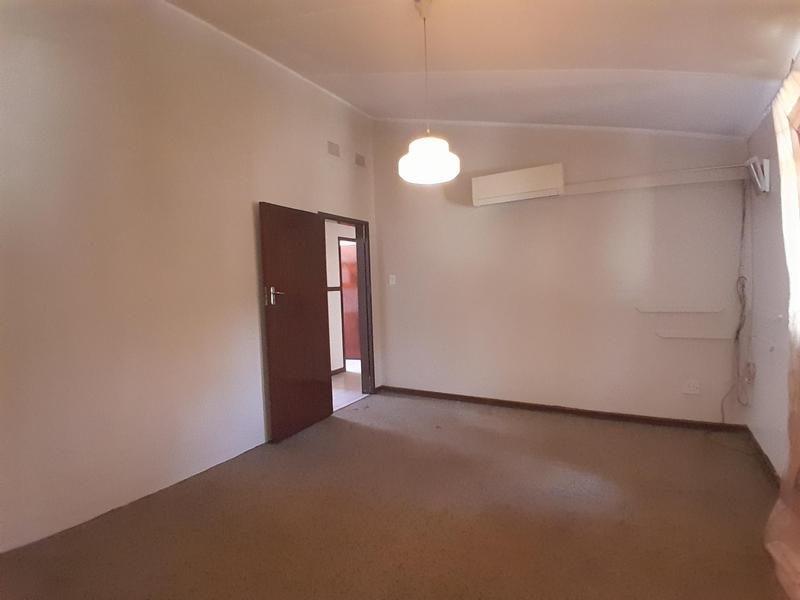 To Let 4 Bedroom Property for Rent in Valhalla Gauteng