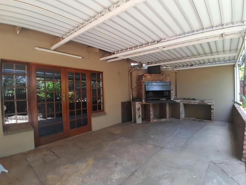 To Let 4 Bedroom Property for Rent in Valhalla Gauteng