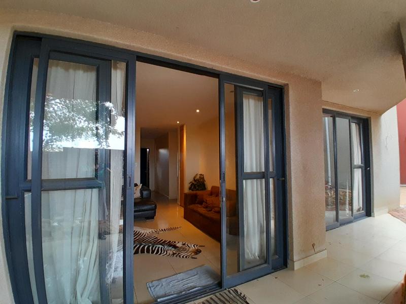 2 Bedroom Property for Sale in Rooihuiskraal North Gauteng